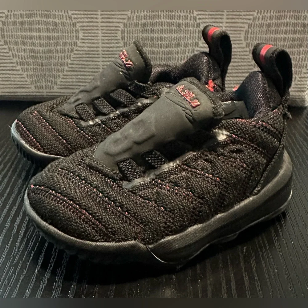 Nike LeBron James Black/Red Baby Shoes Size 3c